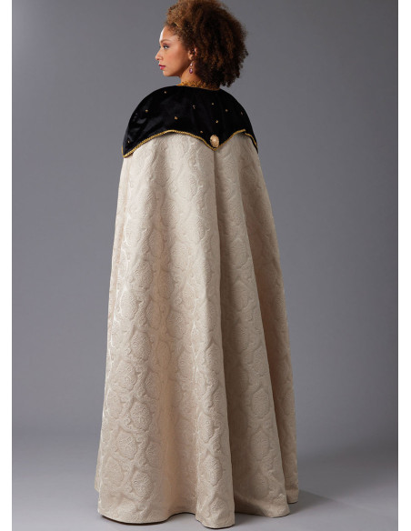 Cape pattern - McCall's 8428