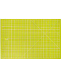 Omnigrid pistachio green cutting mat 60 x 90 cm