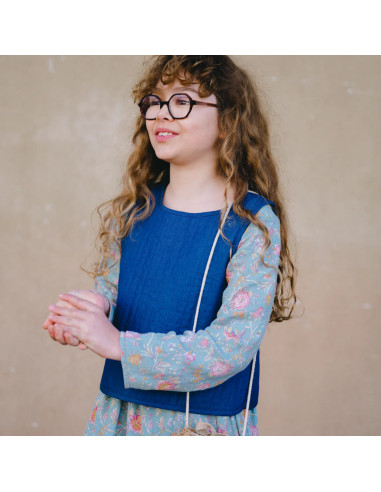 Brisbane kids sleeveless vest or sweater pattern - Ikatee
