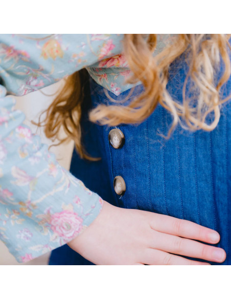 Brisbane kids sleeveless vest or sweater pattern - Ikatee