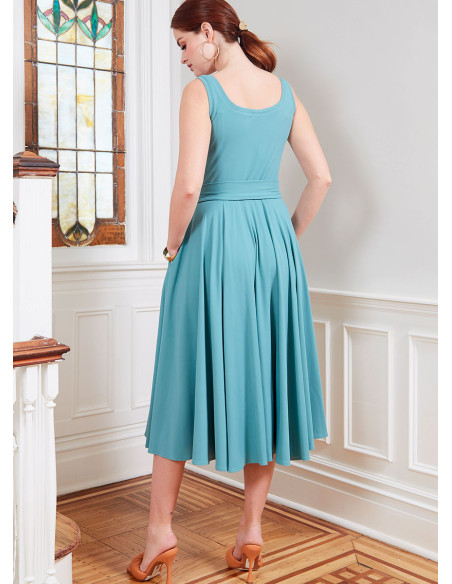 Dress pattern - McCall's 8215
