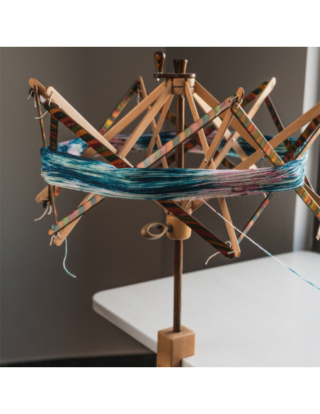 KnitPro Signature wooden yarn winder