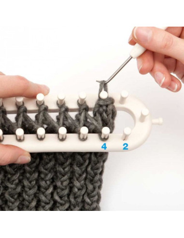 Long knitting loom