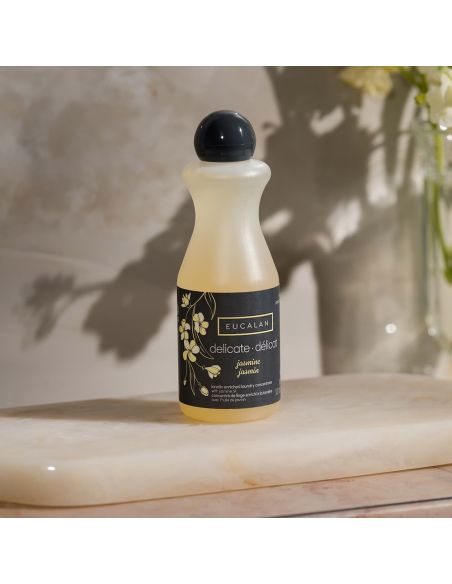 Eucalan natural laundry detergent jasmine