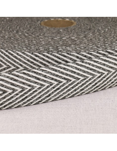 Chevron-patterned strap - Gray