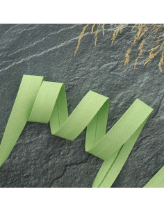 Light green polycotton bias tape
