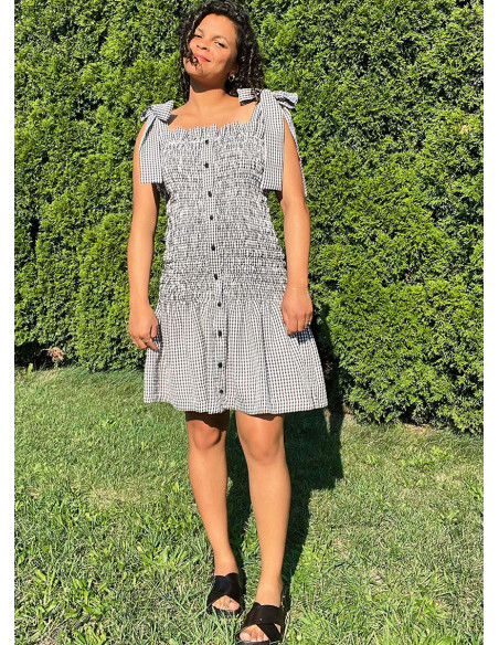 Dress pattern - Know Me 2115