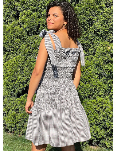 Dress pattern - Know Me 2115