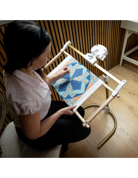 Daylight StitchSmart 2 Embroidery Stand