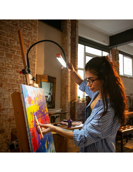 Daylight Techne 2 artist and drawing lamp