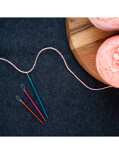 Aluminum wool needles with nylon loop