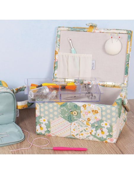 Sewing box - Bee patchwork