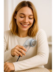 Ergonomic rechargeable electric shaver 2