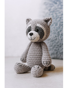 Crochet kit - Wilma the raccoon 2