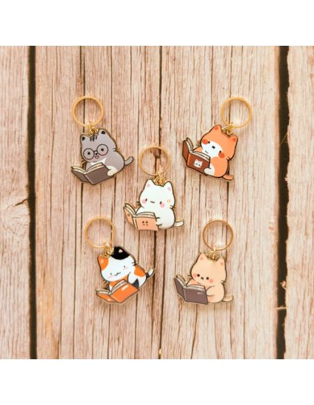 Set of 5 stitch marker rings - Small reading cats