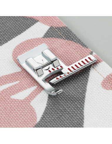 Vertical alignment foot for Brother sewing machine