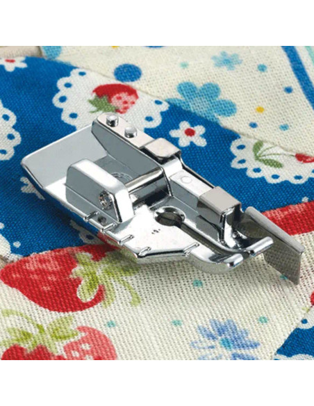 1/4 inch piecing foot with guide Brother