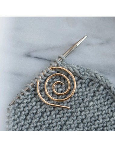 Spiral stitch stopper for knitting - Gold