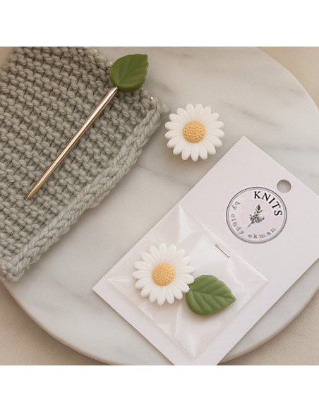 Stitch stoppers for knitting needles - White daisy