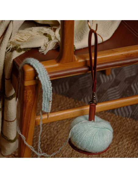 Muud Gyrit Yarn Holder Bracelet - Rich Brown