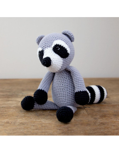 Crochet kit - Lyanna the raccoon
