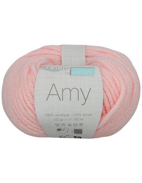 Pack of 4 balls of Amy knitting yarn
