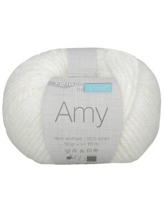 Pack of 4 balls of Amy knitting yarn 2