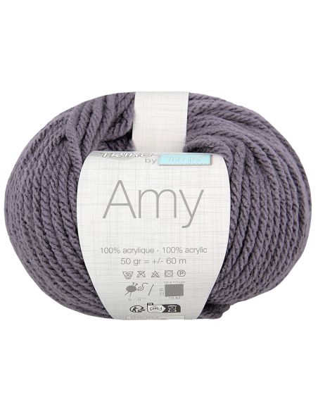 Pack of 4 balls of Amy knitting yarn