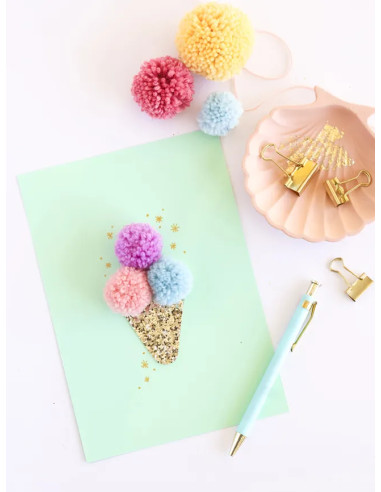 Book: I Discover Pom-Poms