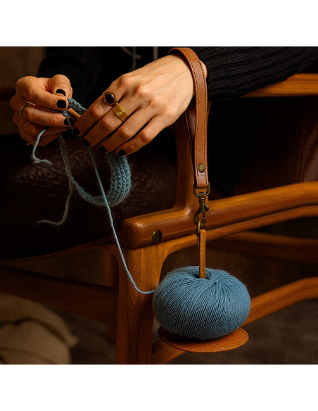 Muud Gyrit Yarn Holder Bracelet - Whisky