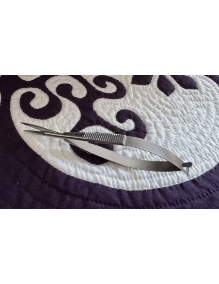 Apliquick 12 cm straight tip micro-serrated tweezers scissors