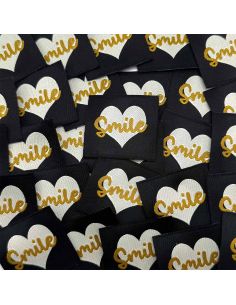 Set of 5 woven sew-on Smile labels