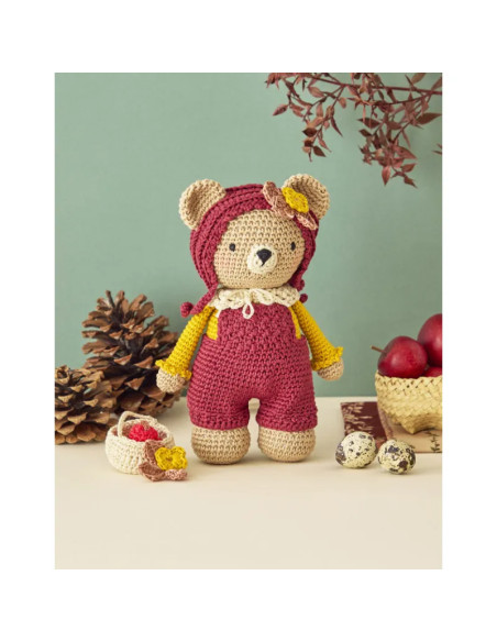 Book of dolls & amigurumis in autumn