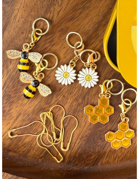 Set of 12 stitch marker rings - Honeybee