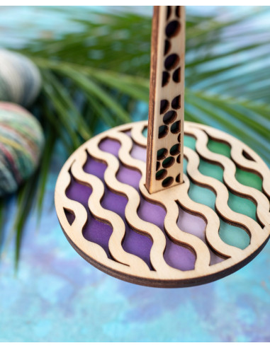 Funky wave yarn ball holder bracelet