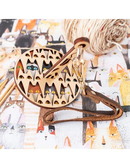 Yarn ball holder bracelet - Cats