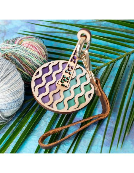 Funky wave yarn ball holder bracelet