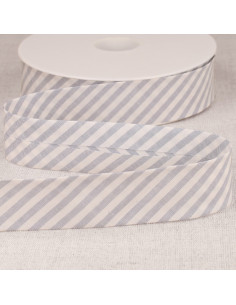 Pastel stripe bias - Lavender blue