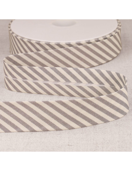 Pastel stripe bias - Gray