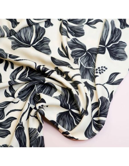 Loa viscose twill fabric - Black