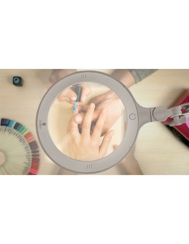 Daylight Omega 7 magnifying lamp