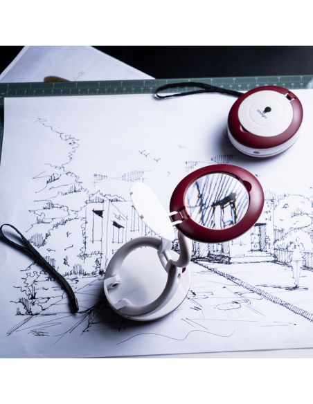 LED YoYo Daylight Magnifying Glass