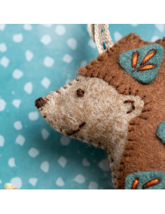 Mini felt kit - Folk Hedgehog 2