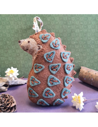 Mini felt kit - Folk Hedgehog