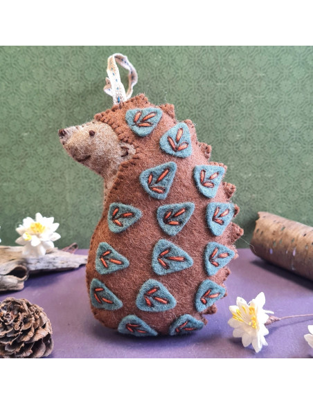 Mini felt kit - Folk Hedgehog
