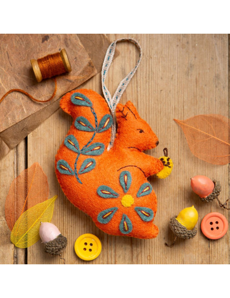 Mini felt kit - Folk squirrel