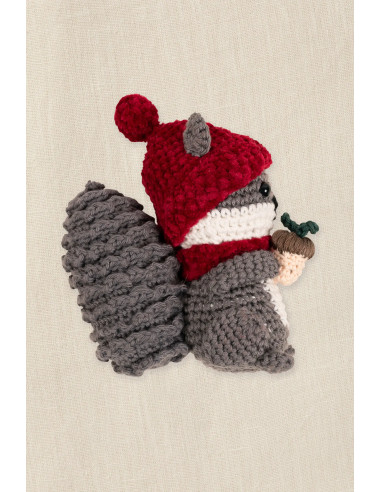 Amigurumi kit - Gourmet squirrel