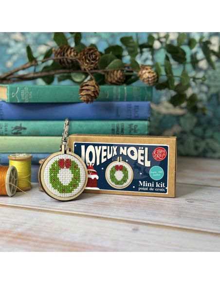 Mini cross-stitch embroidery kit - Merry Christmas!