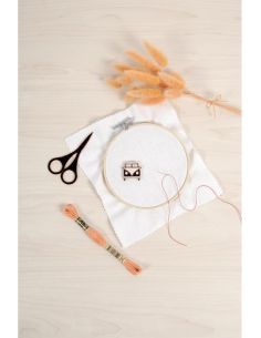 DMC Travel Scissors and Needle Magnet Set - Black 2