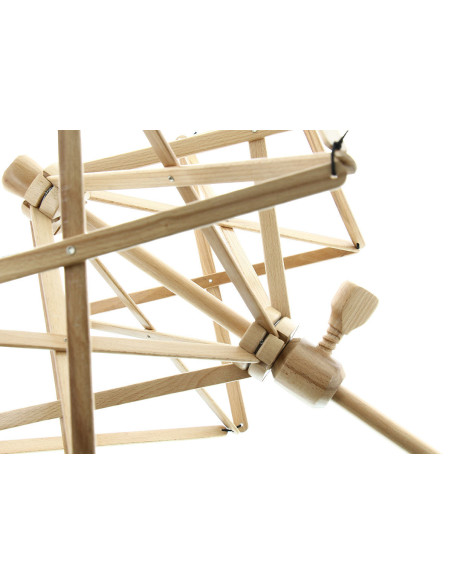 Wooden yarn swift with clamp by Rascol